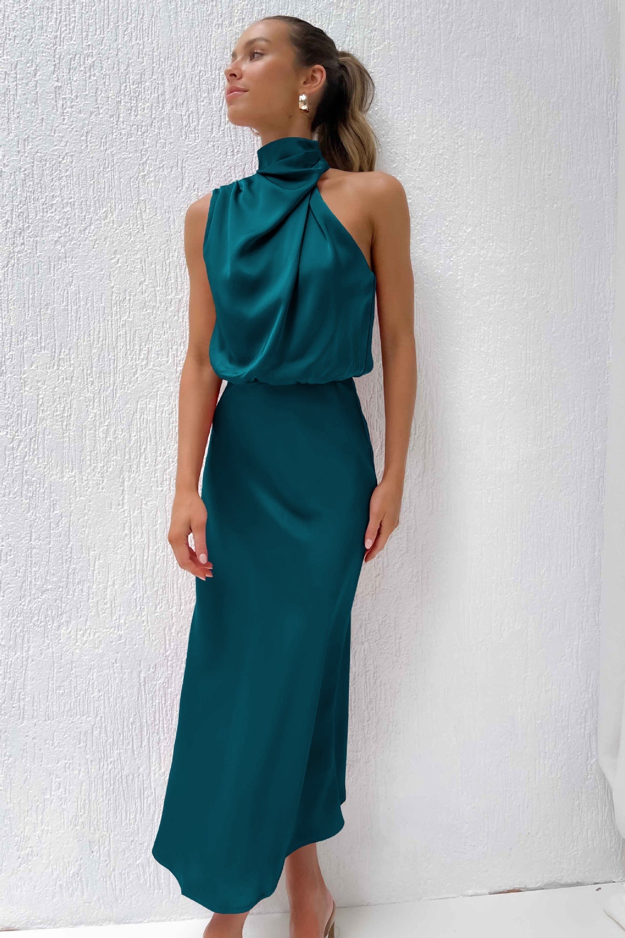 Carlina | Abito lungo in satin con collo all'americana
