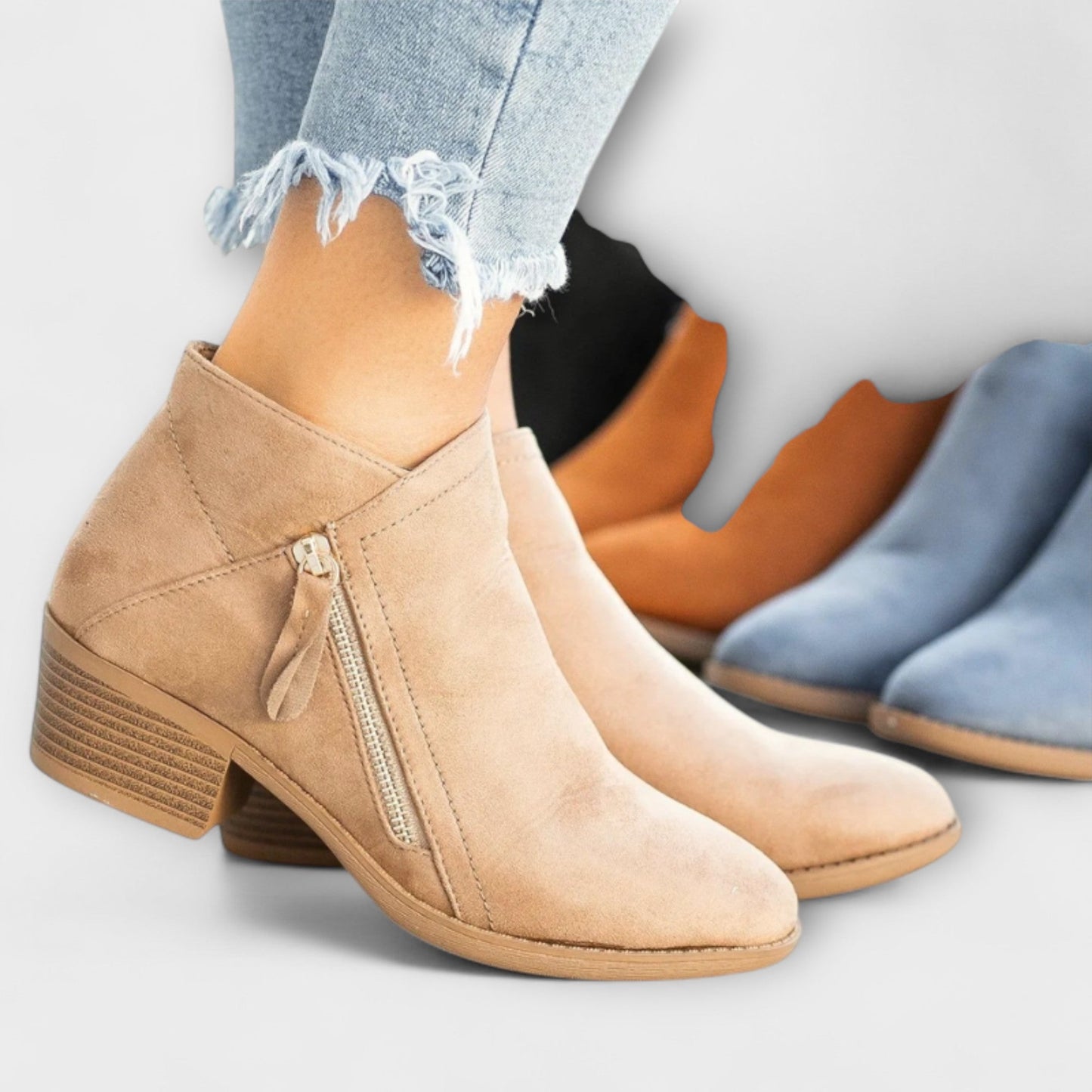Larissa™ - Botas Camurça com salto largo