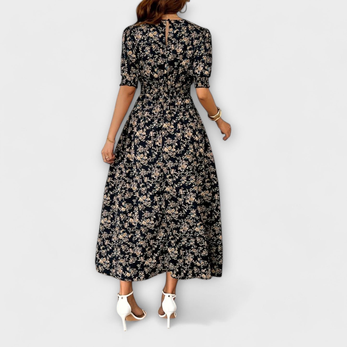Amelia™ – Vestido com Decote Redondo e Padrão Floral
