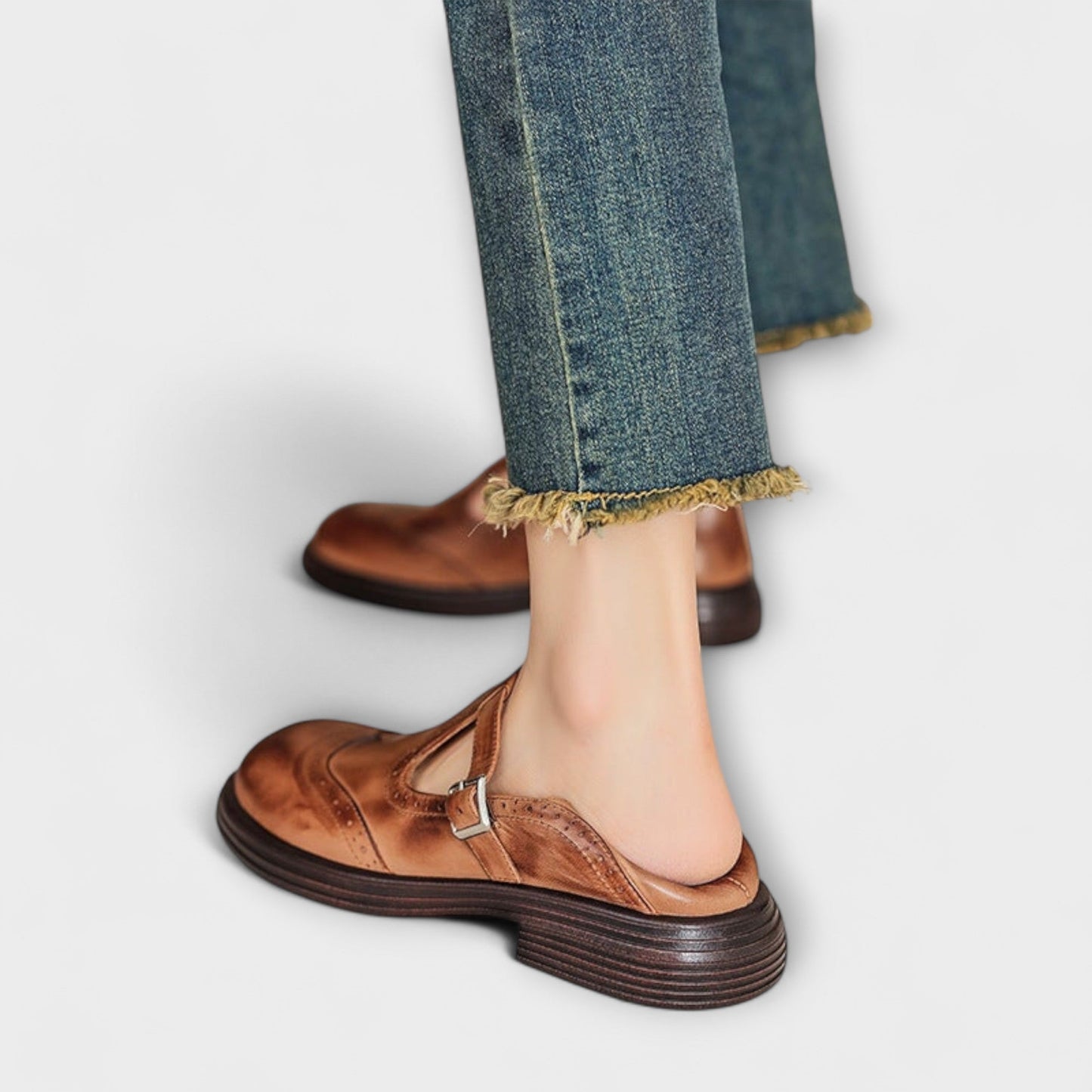 Sarolta – Mary Jane in Pelle