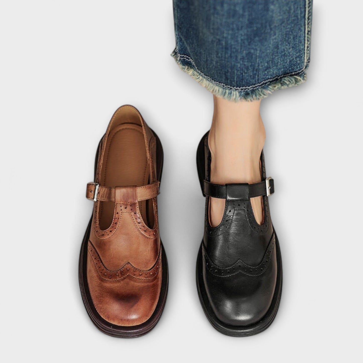 Sarolta – Mary Jane in Pelle