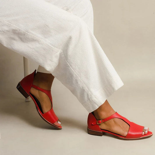 ALBINA | Eleganti sandali bassi aperti con cinturino per un look raffinato
