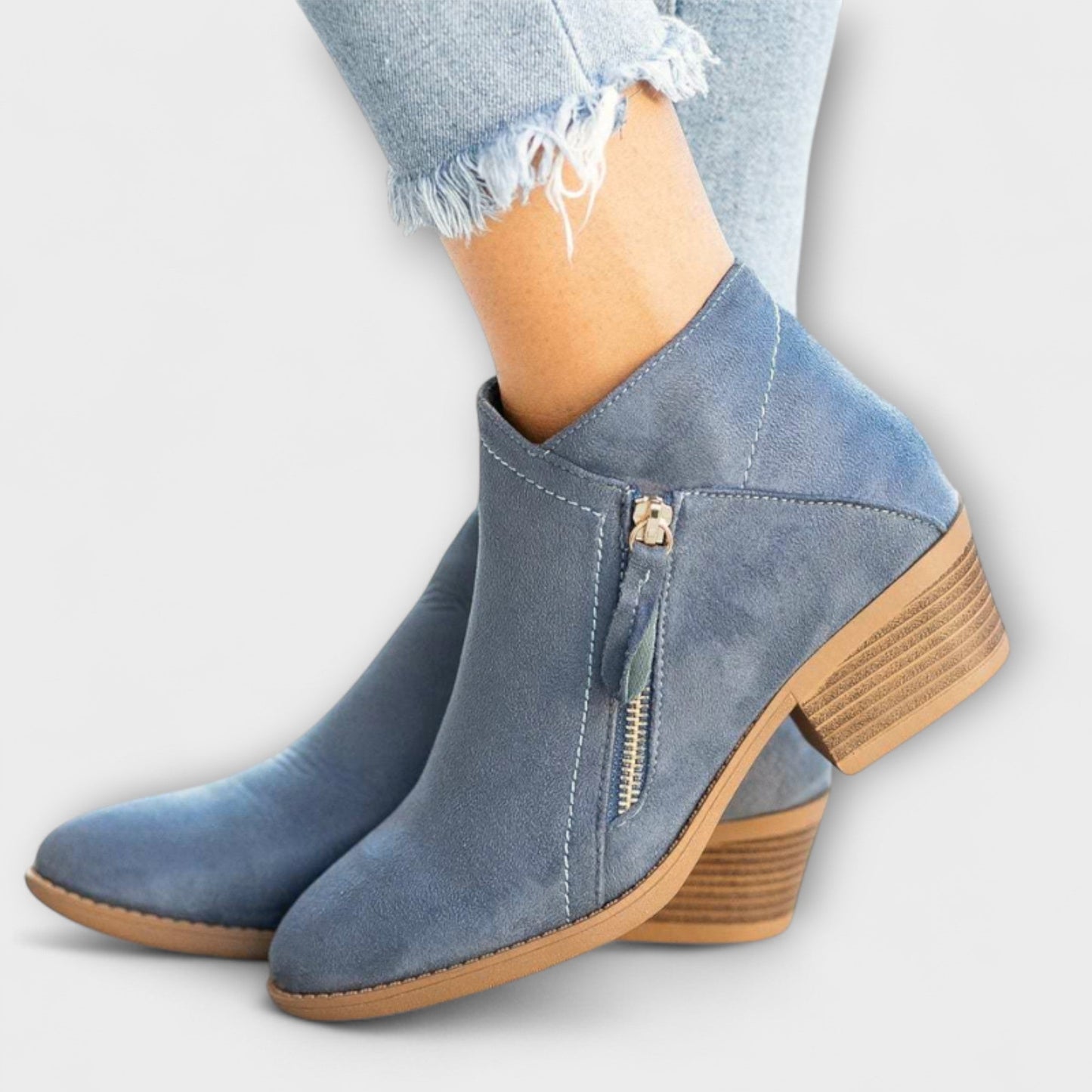 Larissa™ - Botas Camurça com salto largo