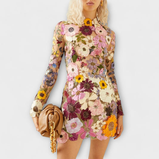 Dolores™ - Vestido com padrão floral 3D