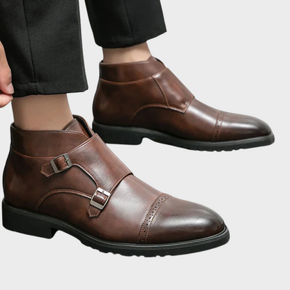 Parker™ | Botas de Dupla Fivela em Couro Sintético